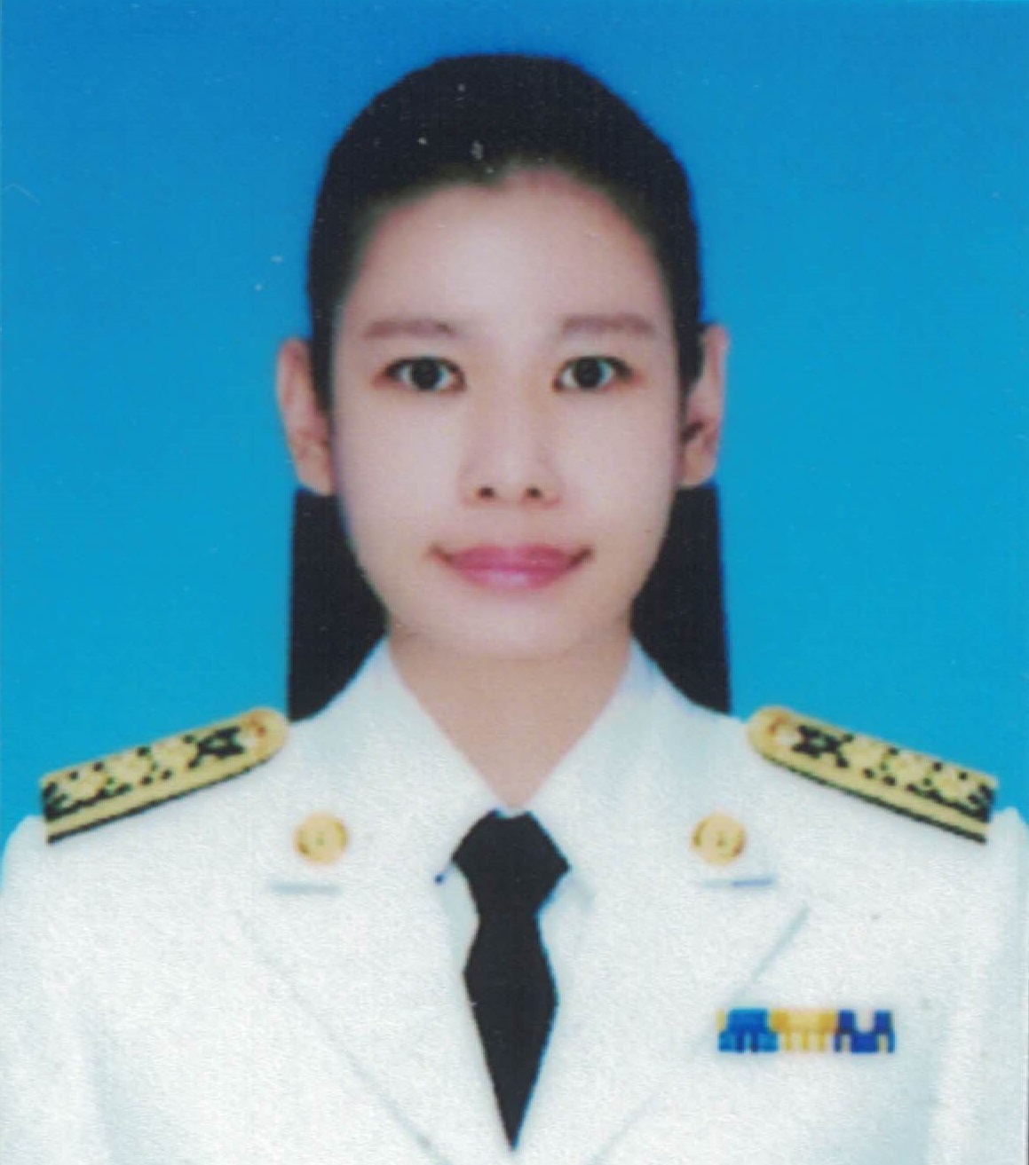 นางสาวธีนิดา ชโลธร