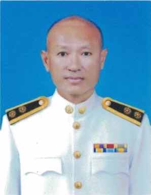 นายบุรุษ เพียรชัยภูมิ