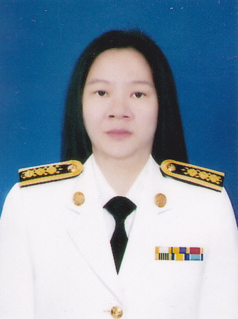 นางนภาพร คำชุ่ม