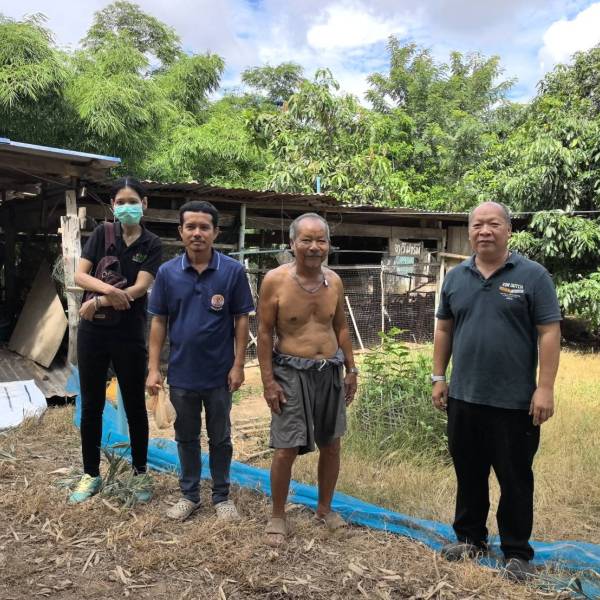 ปศุสัตว์อำเภอด่านช้าง ตรวจเยี่ยมเกษตรกร ในพื้นที่ ต.กระเสียว 