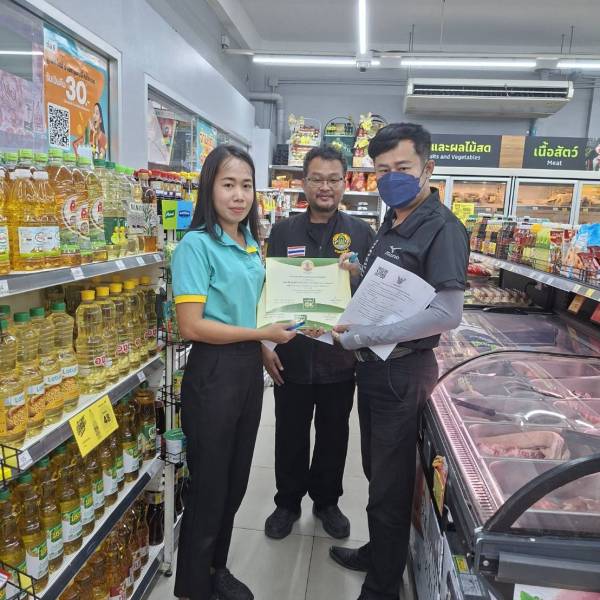 ปศุสัตว์จังหวัดสมุทรสาคร ตรวจติดตามสถานที่จำหน่ายสินค้าปศุสัตว์ ตามโครงการปศุสัตว์ OK