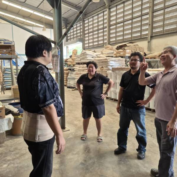 ปศุสัตว์จังหวัดสมุทรสาคร ต่ออายุใบอนุญาตผลิตอาหารสัตว์ควบคุมเฉพาะ