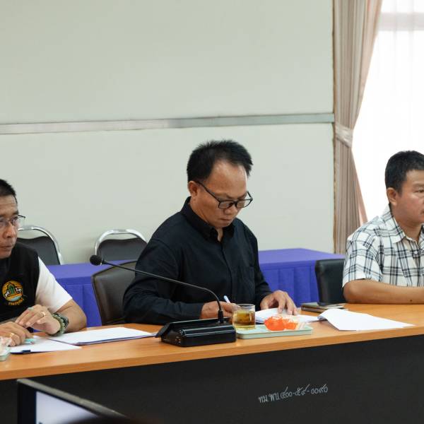 ปศุสัตว์เพชรบุรี เข้าร่วมประชุมคณะทำงานโครงการก่อสร้างศูนย์พักพิงสุนัขและลิง